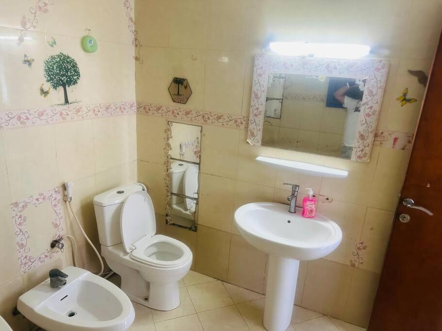 Royal Suite: King Comfort