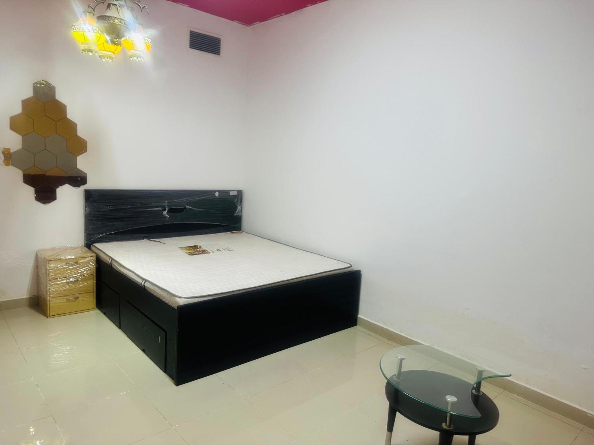 Royal Suite: King Comfort Apartment