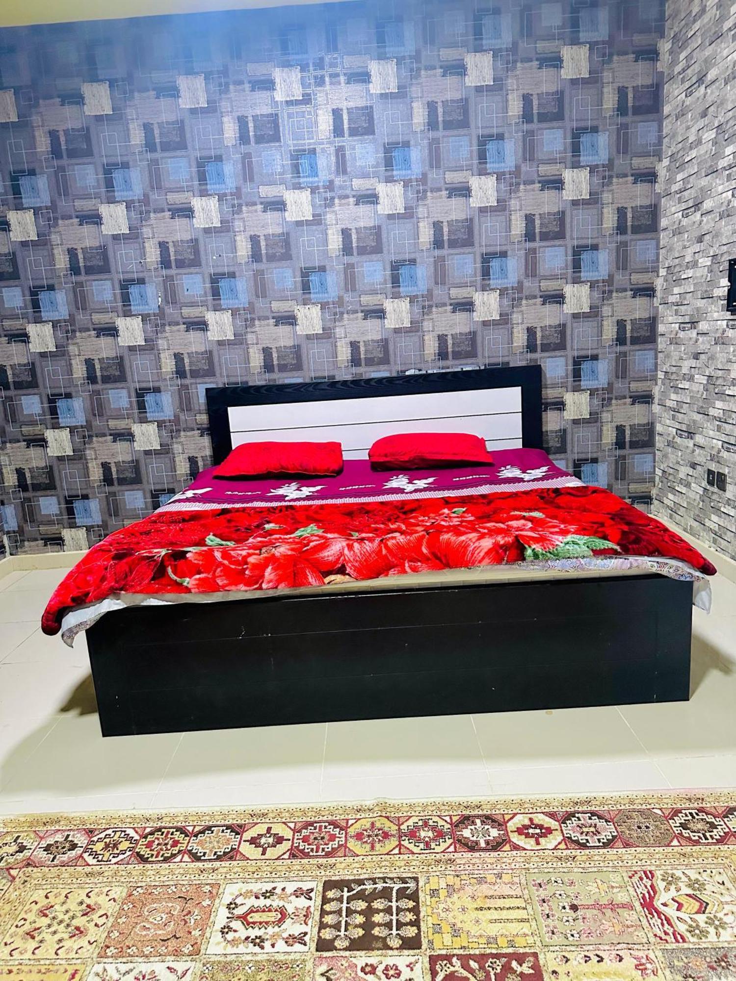 Royal Suite: King Comfort * Ajman